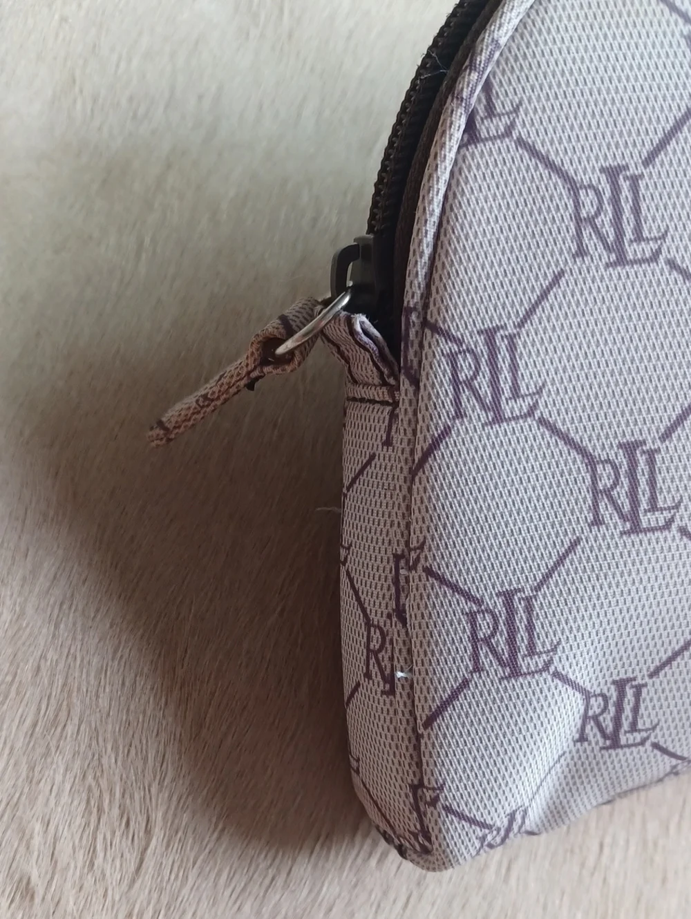 Ralph Lauren Cosmetic Bag - Picture 3 of 14